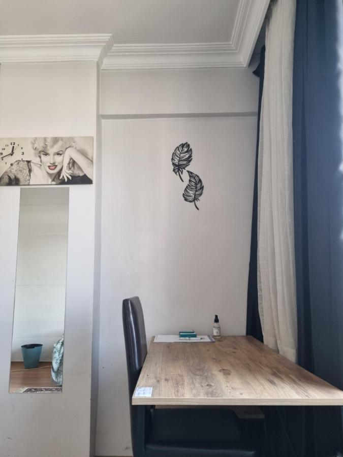 Single Room, Одноместная Комната В Доме, Chambre D'Une Personne, Habitacion Individual Istanbul Eksteriør bilde
